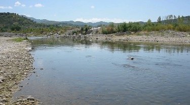 DETAJE nga TRAGJEDIA/ Dy viktimat e mitur ishin vëllezër, u futën të laheshin në lumë së bashku me nënën e tyre…