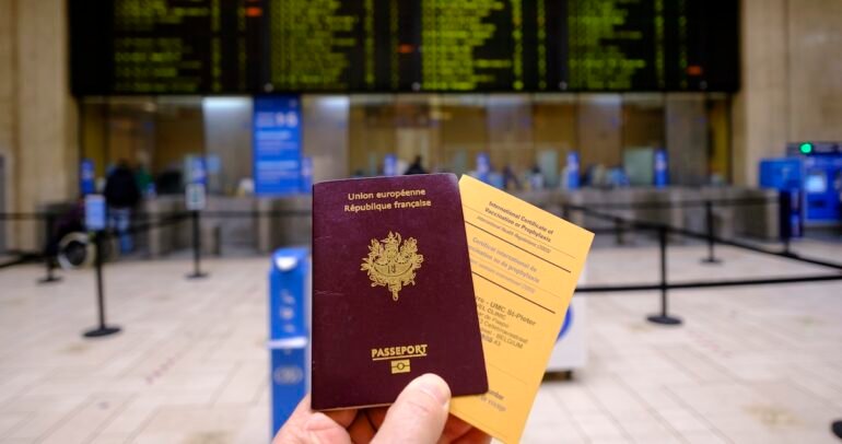 Pasaportat më të fuqishme në botë për vitin 2025, zbuloni në çfarë vendi renditet Shqipëria