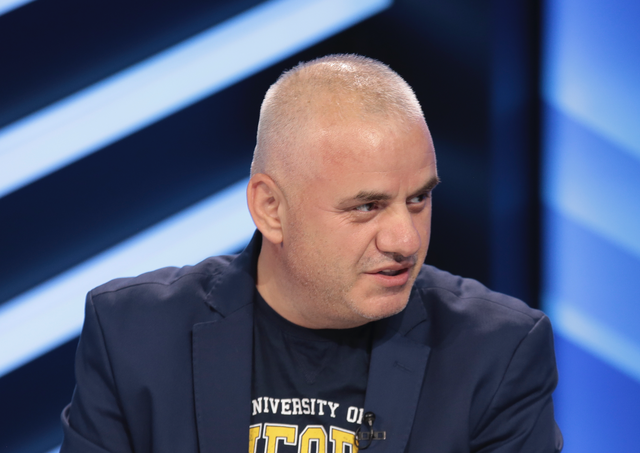 Artan Hoxha zbardh kasetën e “21 Janarit” që çoi në SPAK: Dëgjoje me veshët e tu kush e bëri vrasjen