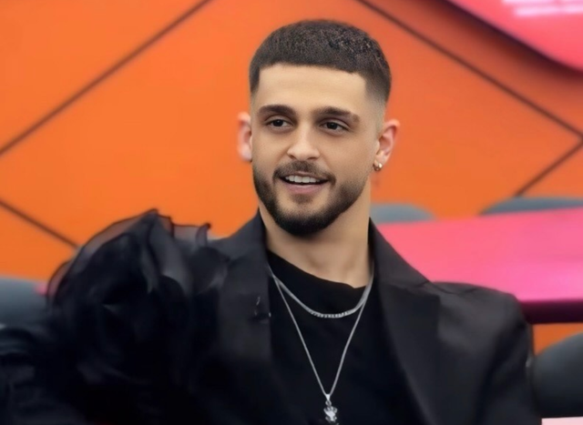 Unë nënën nuk e kam. Nëna ime ka sakrifikuar të më lindë mua, sepse jam pas 6 gocave.