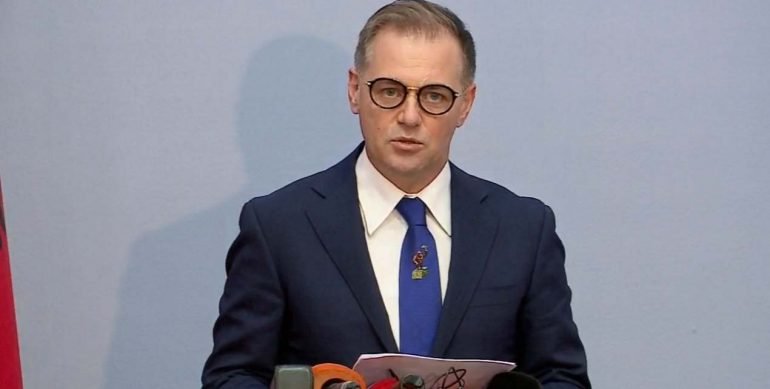 Genti Gazheli largohet nga posti i Drejtorit të Përgjithshëm të Doganave