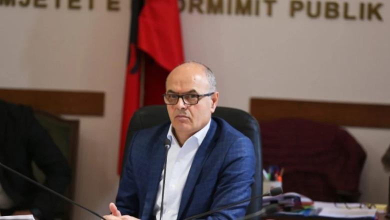 “Zvarritje që po dëmtojnë qeverinë”/ Ish-deputeti Koçi i del kundër PS për rastin e Ballukut: Justifikim